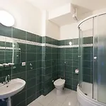 V Centru Τσέσκε Μπουντεγιόβιτσε