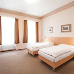 V Centru 3*